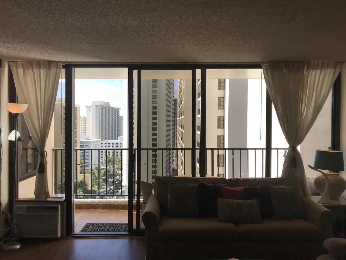 Апартаменти Waikiki Banyan Гонолулу Екстер'єр фото